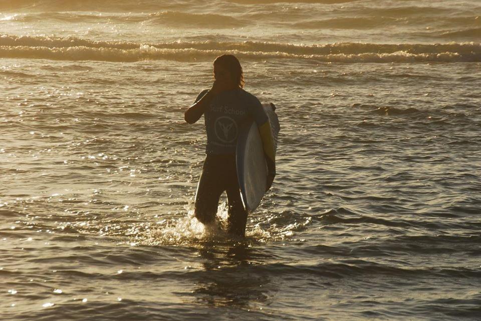 オヴァールFuradouro Surf Campアパートメント エクステリア 写真